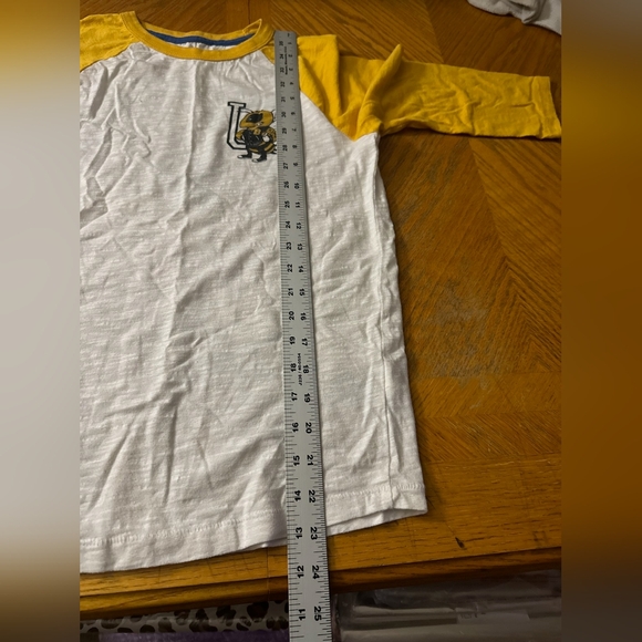 Old navy boys long sleeve - Picture 6 of 7